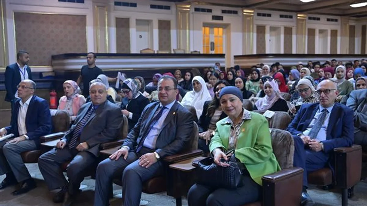 خارطة توظيف جديدة.. ملتقى جامعة القاهرة يربط تخصصات الخريجين باحتياجات سوق العمل